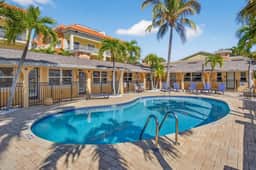 Coconut Villa's Spring Promo! Monday and Thursday Half Price! Heated Pool, Steps to Beach! - Image 4