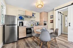 Visit the newly renovated Covare Suites in St Pete Beach! 2 Blocks to Upham Beach Access! - Image 2
