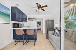 Charming Beachside 1-Bedroom Condo — Sleeps 4 - Image 4