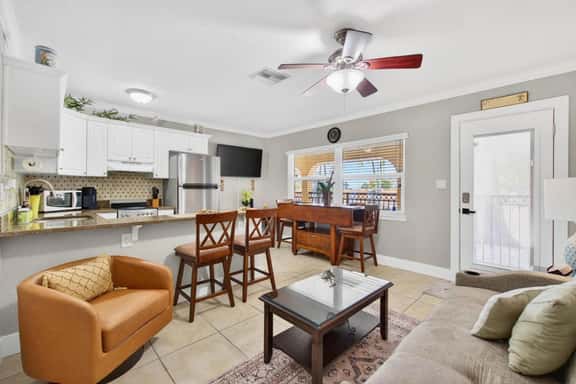 Coconut Villa Suite 2 - Image 1