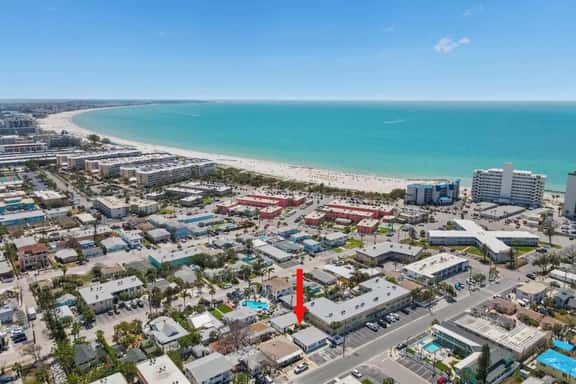 Sala Suites in St Pete Beach! 2/2 Just 2 Blocks to Beach Access & Walkable to Restaurants and Nightlife! - Image 1