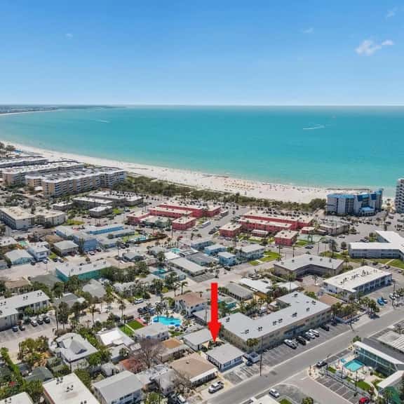 Sala Suites in St Pete Beach! 2/2 Just 2 Blocks to Beach Access & Walkable to Restaurants and Nightlife! - Image 1