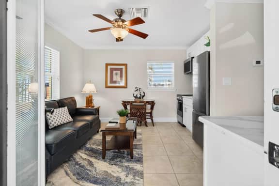Relaxing Pool Days & Sunset Walks on the Beach! Coconut Villa's Suite 10! - Image 5