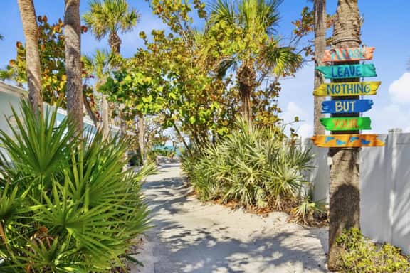 Escape the Winter to Spanish Villa #54! Across from Beach Access! - Image 3