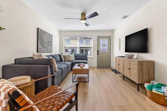 Perfect Family Getaway with Pool in Madeira Beach! 1 Block to Beach Access and Restaurants! - Image 4