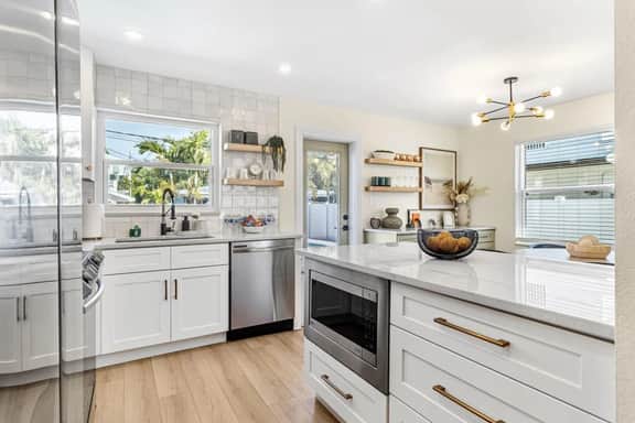 Perfect Family Getaway with Pool in Madeira Beach! 1 Block to Beach Access and Restaurants! - Image 3