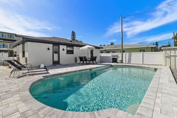 Perfect Family Getaway with Pool in Madeira Beach! 1 Block to Beach Access and Restaurants! - Image 2