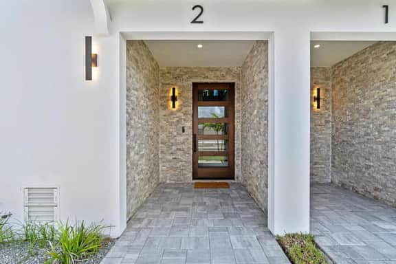 Luxury New Madeira Beach Townhome! Steps to Beach! - Image 3