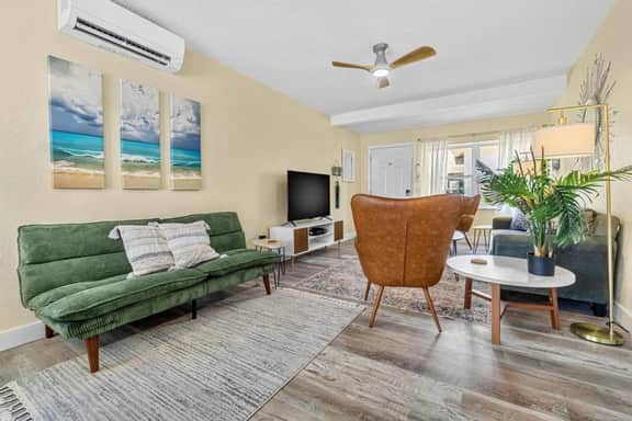 Visit the newly renovated Covare Suites in St Pete Beach! 2 Blocks to Upham Beach Access! - Image 3
