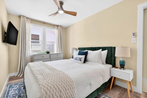 Visit the newly renovated Covare Suites in St Pete Beach! 2 Blocks to Upham Beach Access! - Image 4
