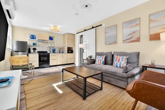 Visit the newly renovated Covare Suites in St Pete Beach! 2 Blocks to Upham Beach Access! - Image 1